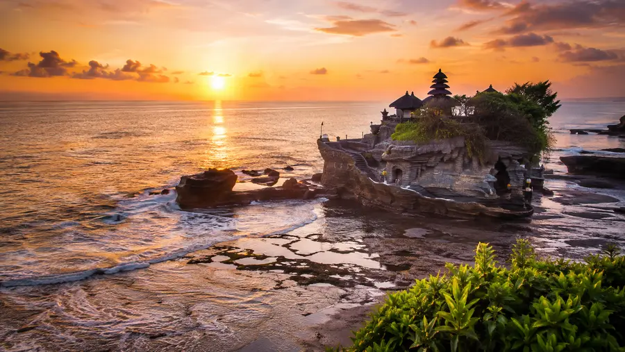 How to Get to Tanah Lot Temple from Bali's Popular Areas