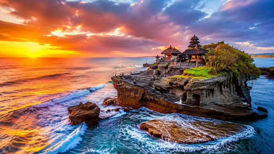 Tanah Lot Temple History, Myths & Uluwatu Comparison
