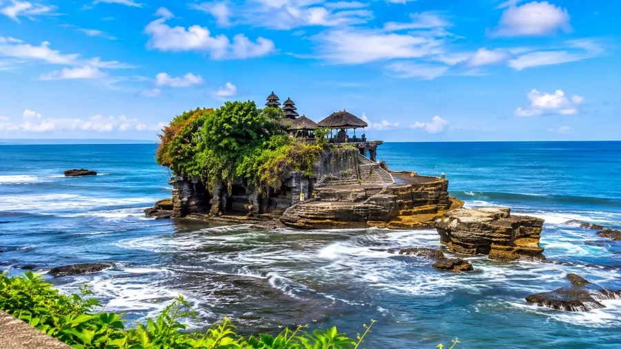 Tanah Lot Temple Sunset & Tours: Your Ultimate Guide